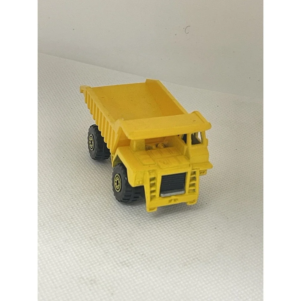 Vintage 1979 Hot Wheels Yellow Dump Truck Malaysia‎